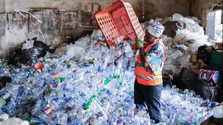 Cadena de bloques para rastrear datos de basura y reciclaje