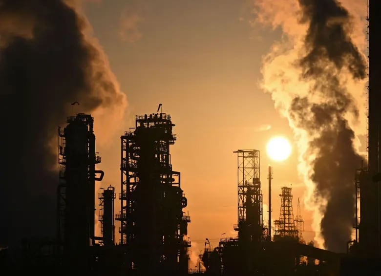 Irán mantiene su ofensiva en el Golfo con misiles y drones. (Foto: AFP)