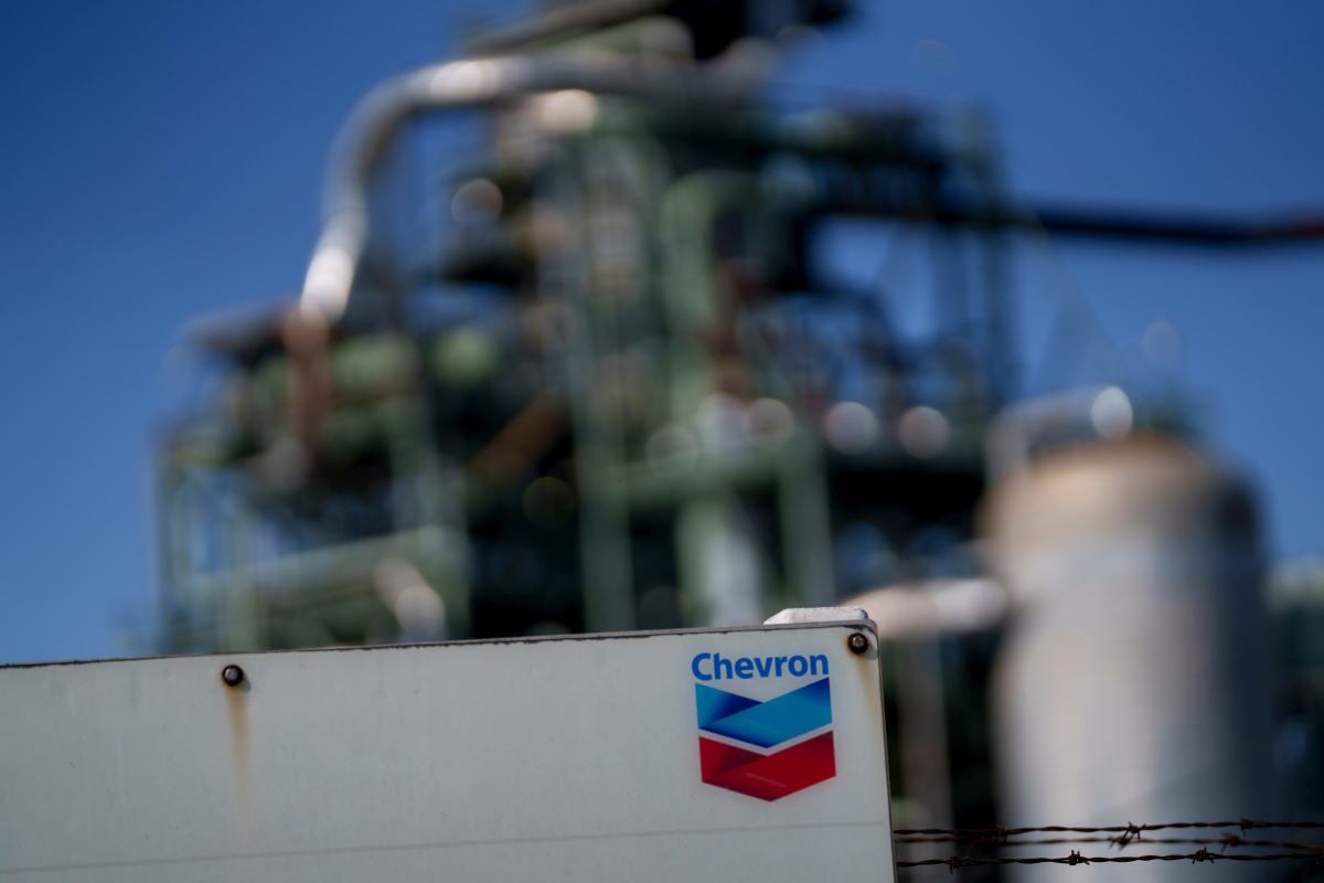 Una refinería de Chevron en El Segundo, California. Fotógrafo: Eric Thayer/Bloomberg