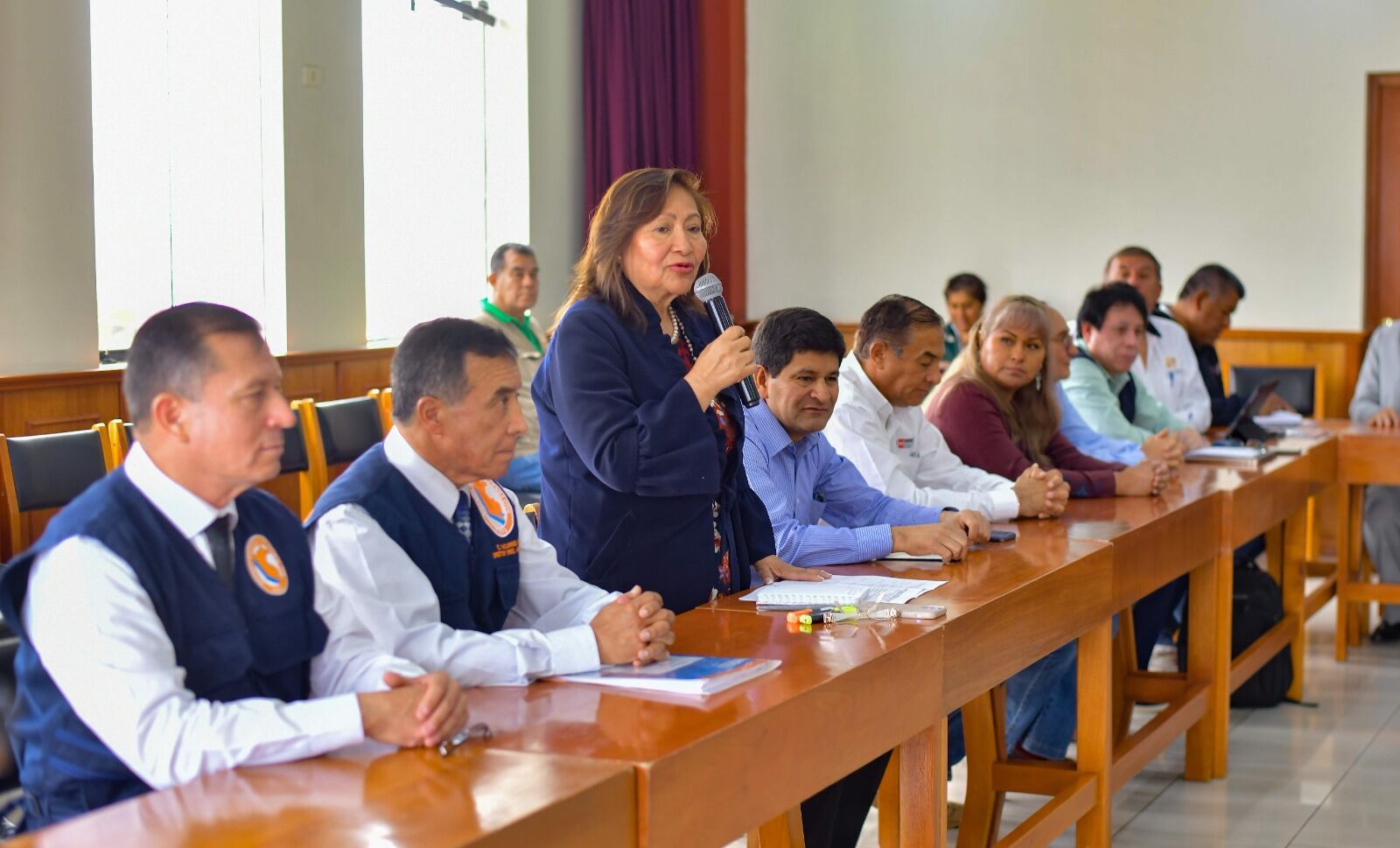 Se realizó reunión de coordinación y prevención con ministra de la Producción, gobernador de Arequipa y diversas instituciones. Foto: Gore Arequipa.