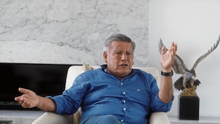 Denuncian que Acuña dejó lista campaña digital con recursos públicos antes de postular a la presidencia