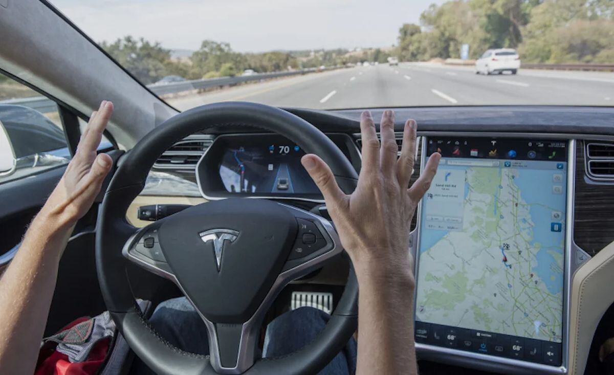 La existencia de la configuración secreta de Autopilot y FSD, llamada coloquialmente “modo Elon” (Foto: Difusión)