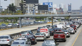 MTC pone en la mira eliminación de autos colectivos: “es informal e ilegal”