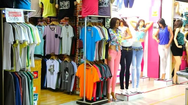 Las compras externas de prendas sumaron US$ 122 millones entre enero y setiembre, 10,6 % menos que en 2025. El riesgo sobre la cosecha de algodón podría elevar aún más los costos del sector textil.