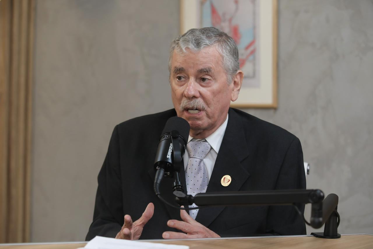 El parlamentario cuestionó además la falta de coordinación entre las bancadas que promovieron la medida. (Foto: GEC)