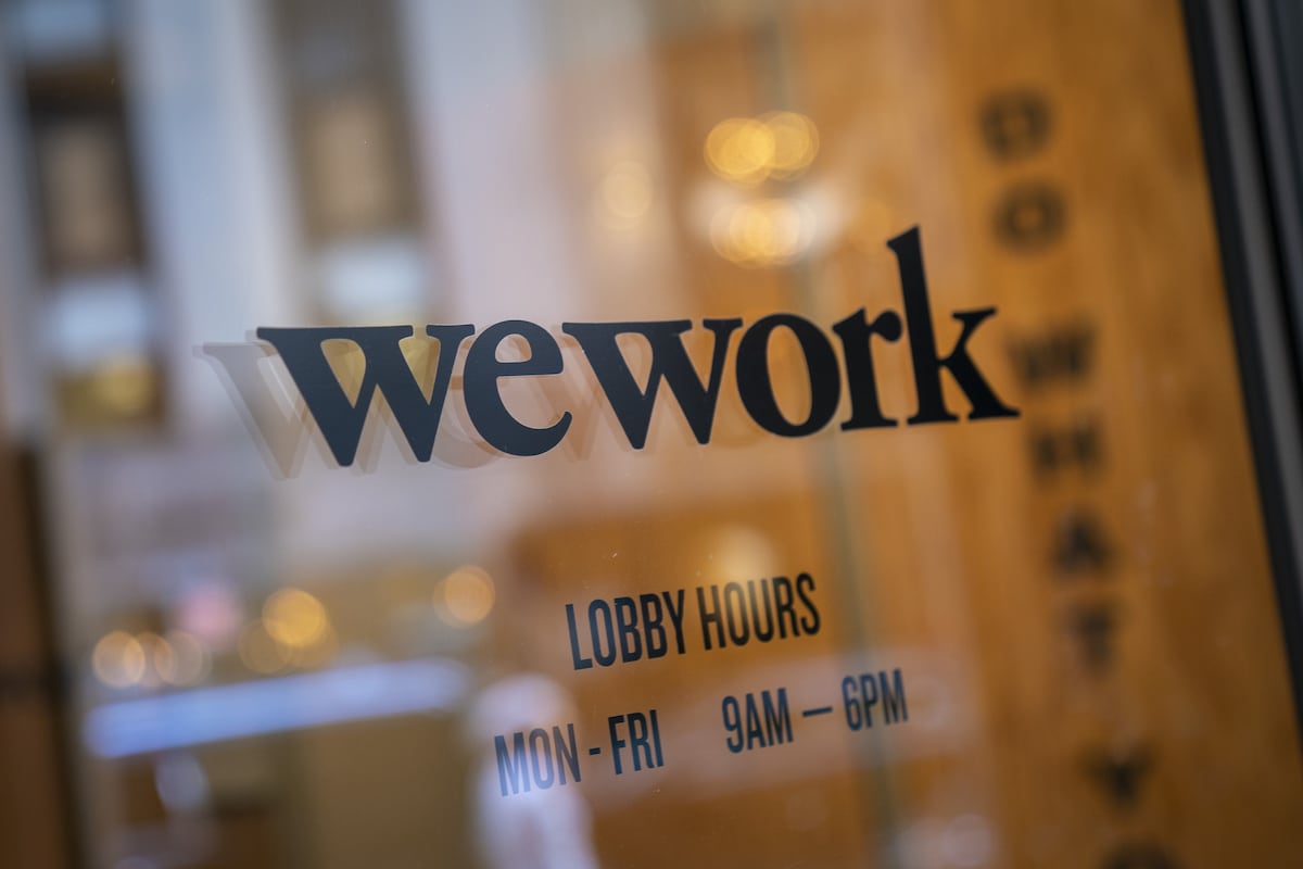 La expansión de la operación de WeWork “fue impulsada, en gran medida, por el FOMO (fear of missing out o miedo a perderse algo en español)”. (Foto: David Paul Morris/Bloomberg) (Photo by Drew Angerer / GETTY IMAGES NORTH AMERICA / AFP)