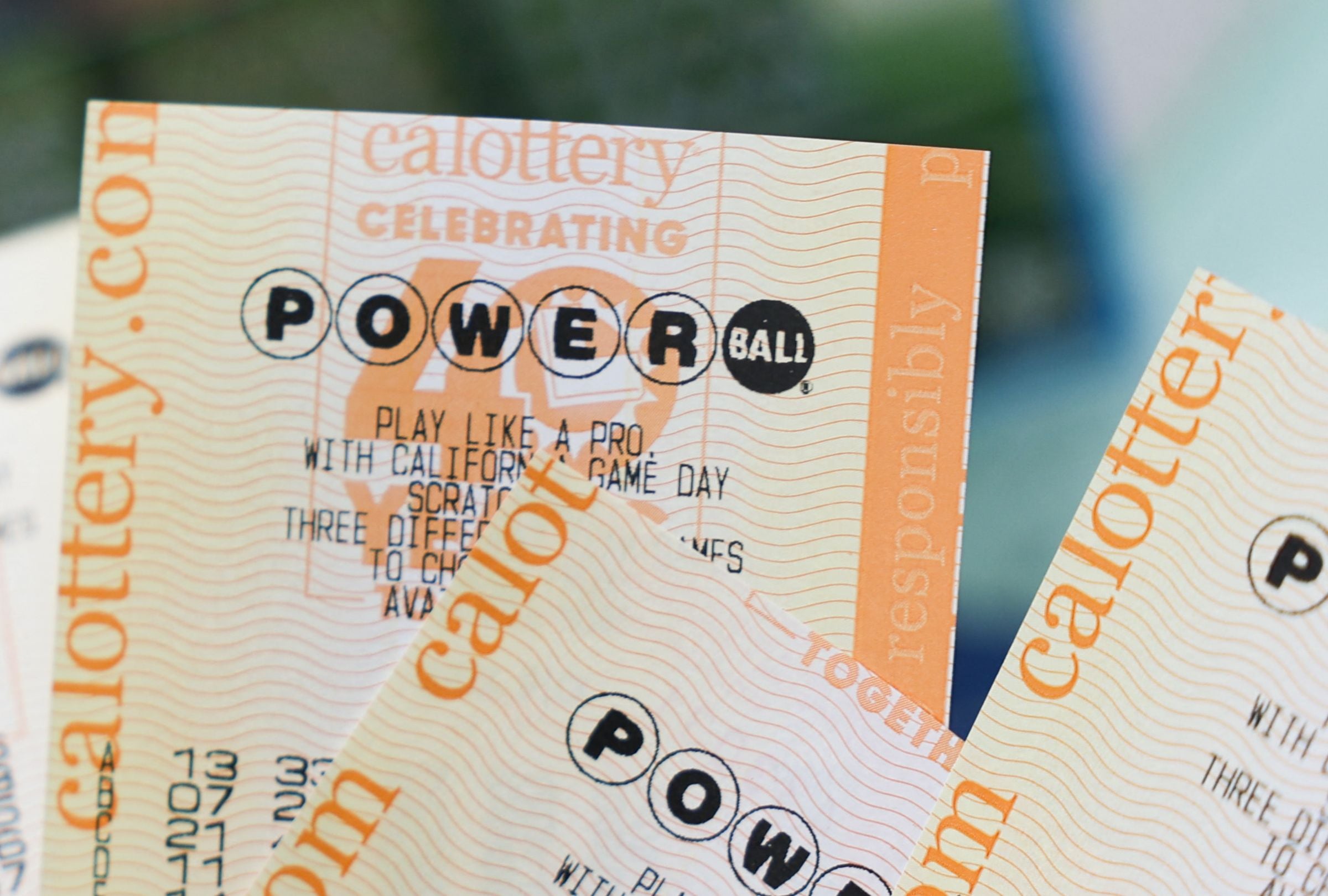 Revisa esta nota para conocer los números ganadores del Powerball en el sorteo del 13/12/2025 y averiguar si el premio mayor ya tiene dueño. (Foto: Patrick T. Fallon / AFP)