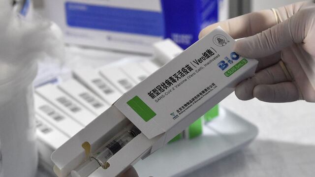 La vacuna china de Sinopharm puede producir ya 5,000 millones de dosis al año