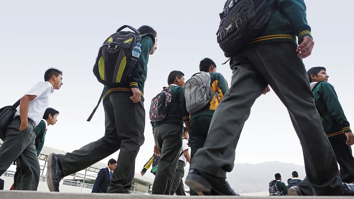 CADE Educación: presupuesto público creció, pero crisis del sector arrastra 15 años