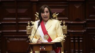 Dina Boluarte pide tregua al Congreso, tras juramentar como presidenta