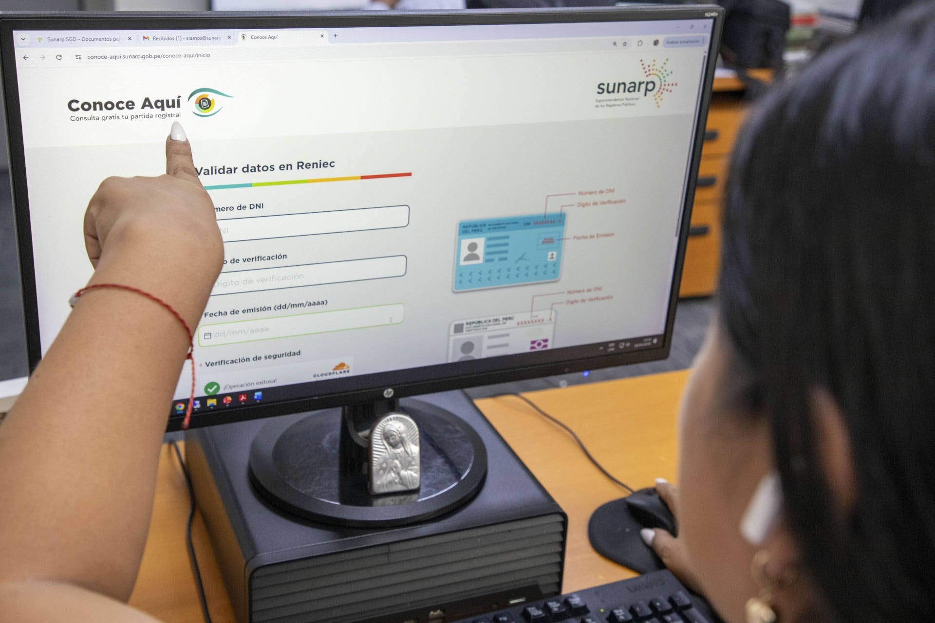 El servicio ya cuenta con 20 millones de visualizaciones. El usuario puede identificar a dueños de casas y vehículos evitando estafas. Foto: Sunarp