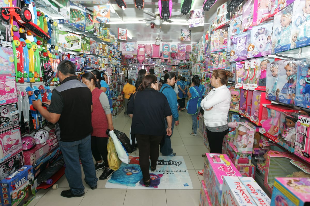 El temor a no tener la mercadería en diciembre por trabas regulatorias en Perú está frenando los pedidos a las fábricas de China.