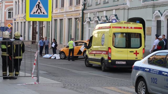 Taxi atropella a ocho personas en Moscú, incluidos dos mexicanos