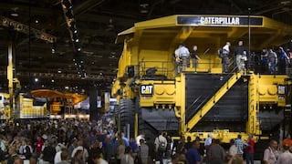 Caterpillar recortó su panorama de ganancias para el 2013