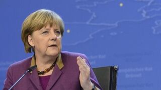 Merkel dice que podría ser necesario repensar alianza energética con Rusia