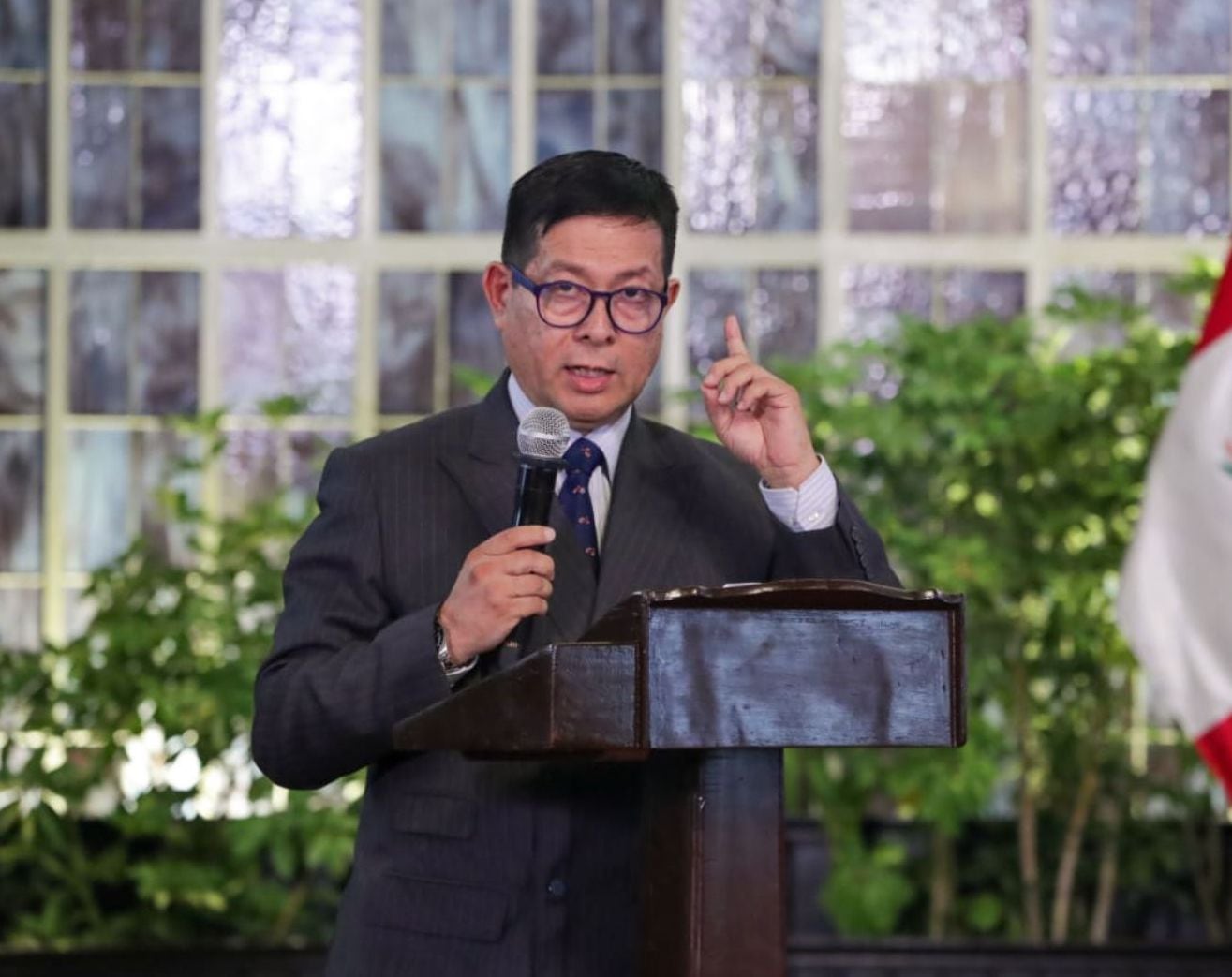 Eduardo Arana, ministro de Justicia, señaló que la presidenta actuó con “honestidad” y con “propiedad” en sus declaraciones a la Fiscalía y a la población en general sobre los Rolex. (Foto: Andina)