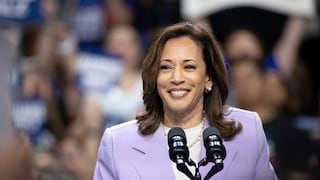 Kamala Harris aventaja ligeramente a Donald Trump, según varias encuestas