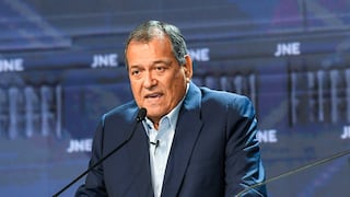 Jorge Nieto pide disculpas por llegar tarde al debate del JNE: denunció bloqueo de tránsito