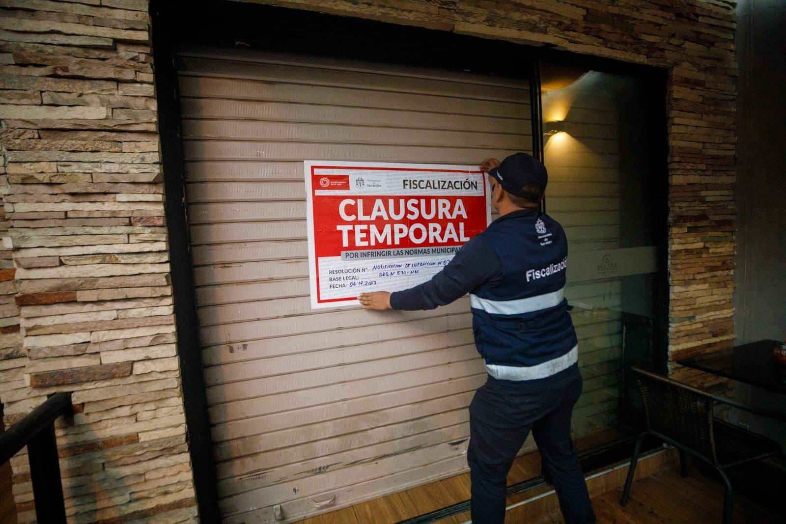 La ley N° 31914 establece cinco causales para imponer cierres temporales de establecimientos. Foto: Municipalidad de San Isidro.