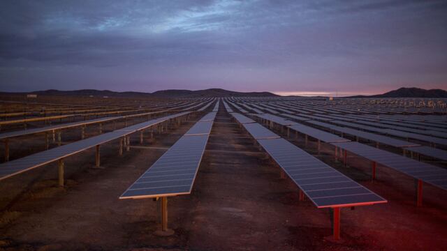 BlackRock y Brookfield apuestan por parques solares en Chile