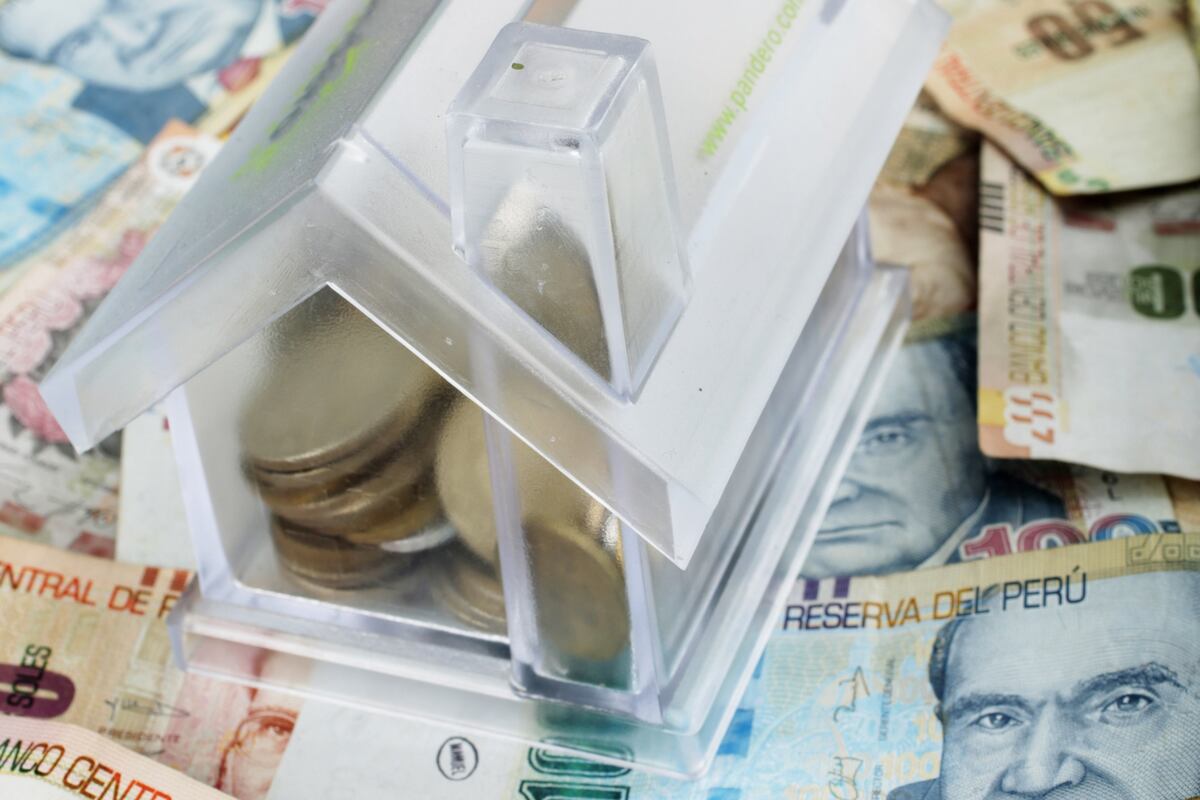 Revisar el estado de cuenta, definir un presupuesto, comparar precios y evaluar el costo total del crédito son algunas pautas para evitar deudas y proteger el presupuesto mensual. (Foto: GEC)
