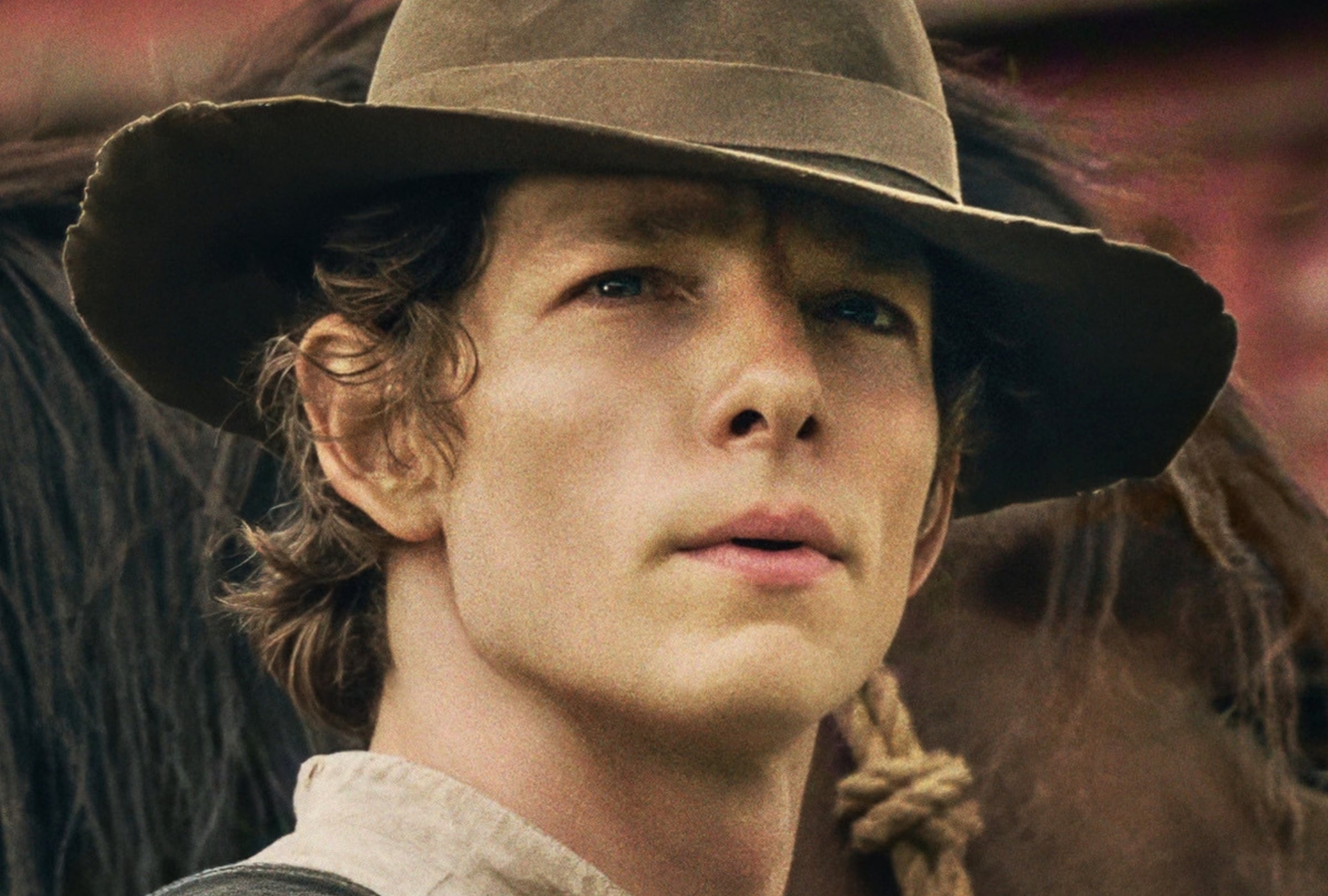 Charles, interpretado por Mike Faist en la serie "East of Eden", es un personaje que posee un instinto agudo y cínico (Foto: Anonymous Content / Endeavor Content / Fifth Season / Netflix)