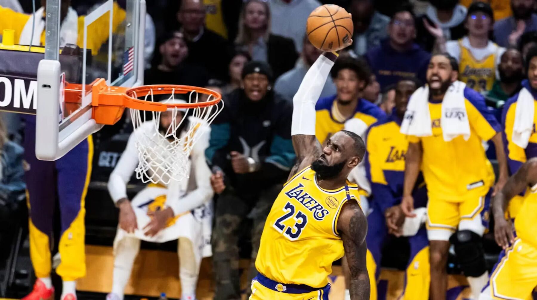 Venta de los Lakers implica la mayor transacción en la historia del deporte de Estados Unidos. Durante la época al cargo de Buss, el elenco de Los Ángeles cosechó muchos títulos de la NBA. Foto: Creative Commons photo/Haute/CC BY 4.0.