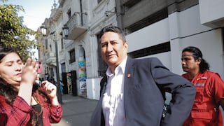Vladimir Cerrón: Personas que figuraron como aportantes de Perú Libre niegan haberlo hecho