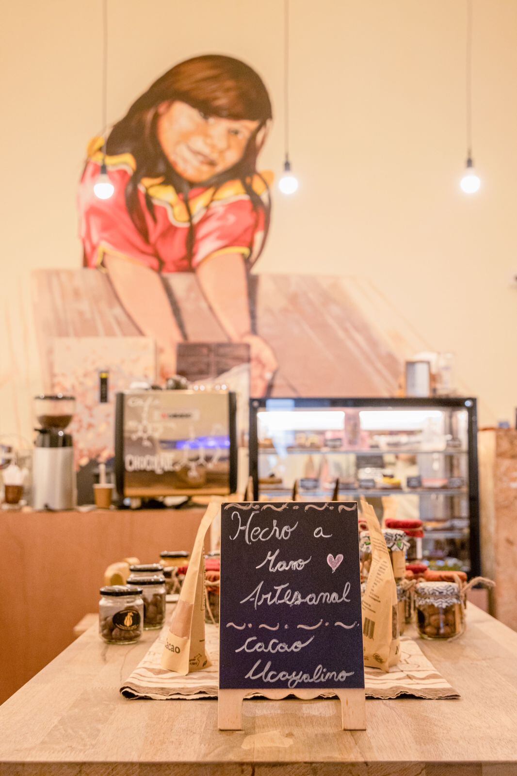 Cuenta con una socia peruana radicada en Francia que distribuye sus chocolates. “Ahí inauguramos una tienda con nuestra socia que está ubicada en el corazón de París”, resaltó.