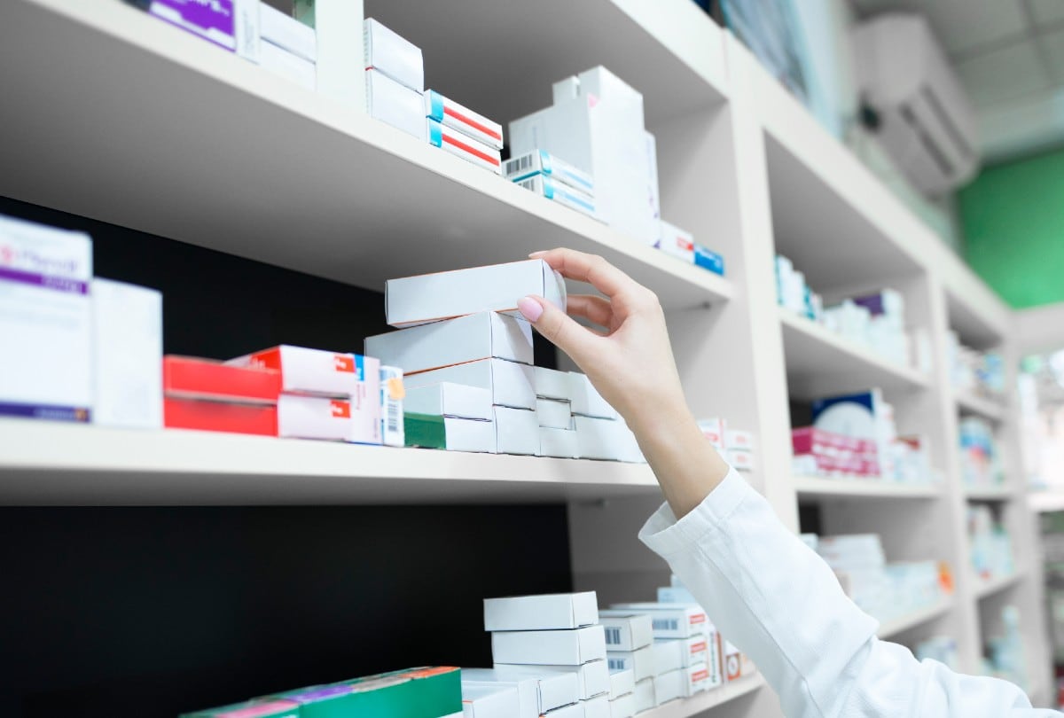 Los nuevos precios de Medicare buscan reducir el gasto en medicamentos costosos. | Crédito: Freepik