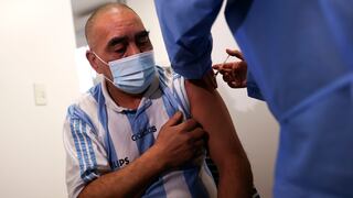 Argentina acelera la vacunación para abrir fronteras y observa la variante Mu del COVID-19