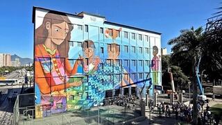 "Cuentos", el mural más grande del mundo diseñado por una mujer está en Brasil