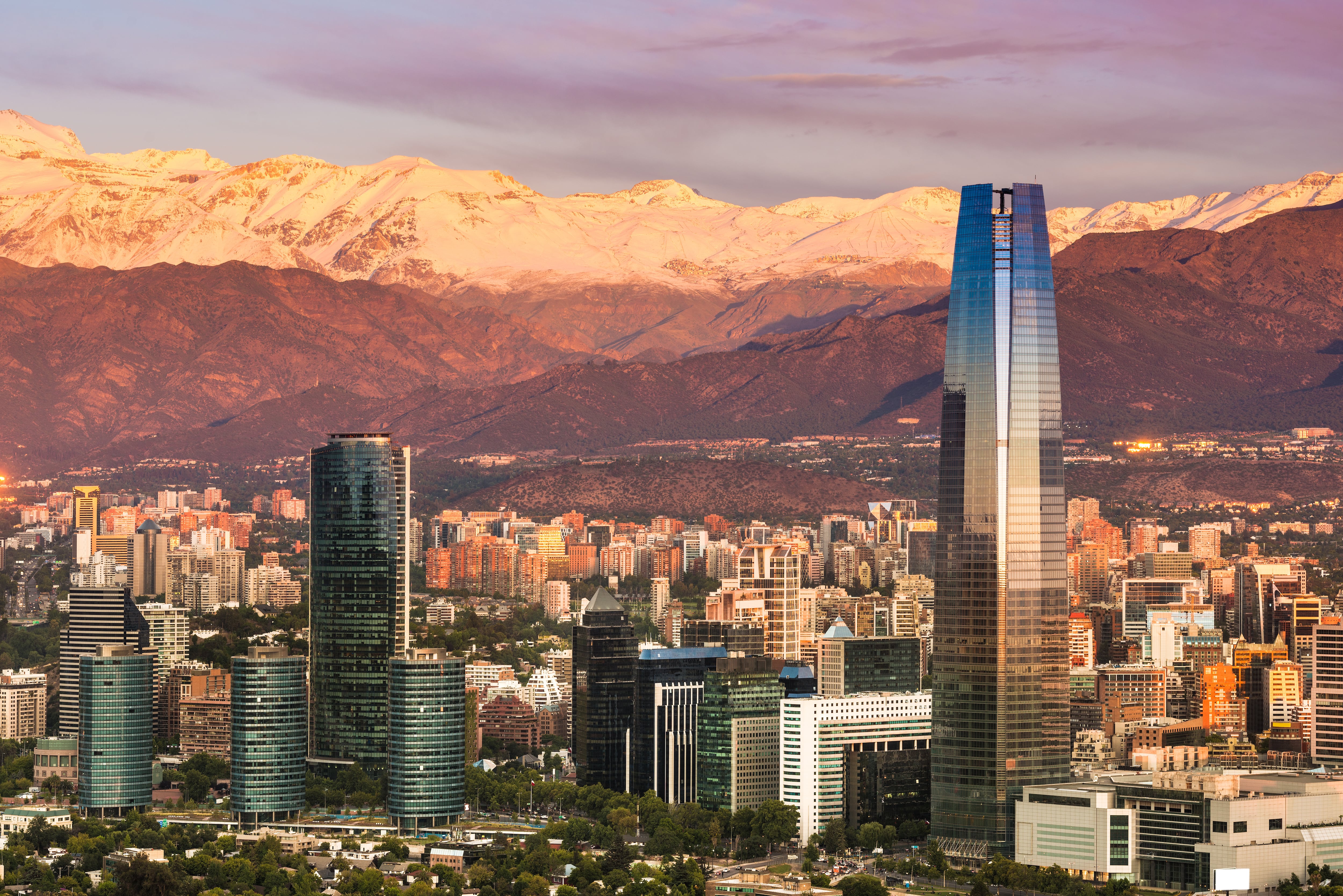 Chile alcanzó un nivel de deuda pública de 41.7% del PBI en el 2025. Foto: tifonimages/Getty Images