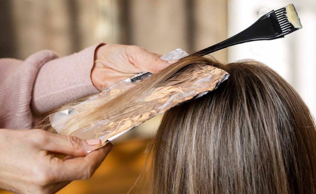 Los recursos que quedan en las peluquerías se invierten solo en capacitación. (Foto: Freepik).
