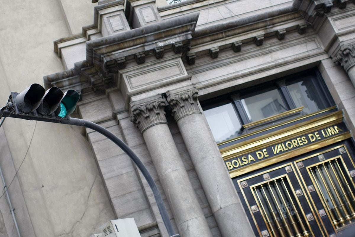 Durante la sesión se cotizaron acciones de 67 empresas, de las cuales 24 subieron, 16 bajaron y 27 no registraron variación. (Foto: GEC)