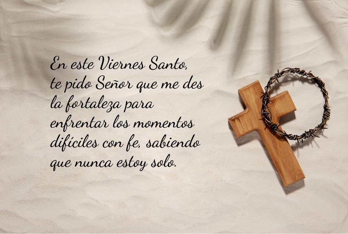 En Viernes Santo, las oraciones fortalecen el corazón en tiempos difíciles. | Crédito: Composición Mag / Freepik
