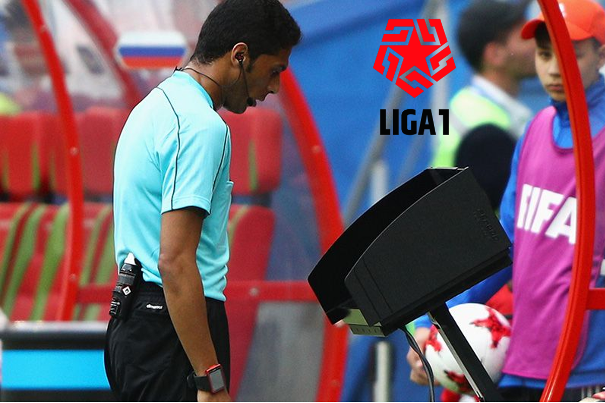 “En el año 2023, la FPF implementará el sistema VAR a todos los partidos de Liga 1 y serán supervisados por auditorías externas”, dijo el presidente de la Federación, Agustín Lozano. (Foto: Composición)