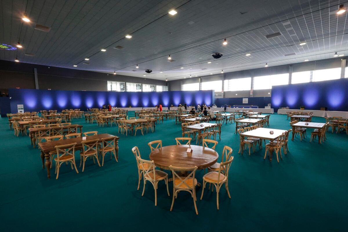 Una vista del interior del centro internacional de medios y radiodifusión de la Cumbre del G7 Borgo Egnazia en la Fiera del Levante en Bari, sur de Italia, 11 de junio de 2024. La Cumbre del G7 Borgo Egnazia se celebrará del 13 al 15 de junio de 2024. (Italia) EFE/ EPA/GIUSEPPE LAMI