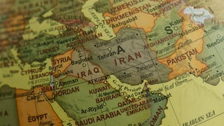 Irán atacó bases de EE.UU. en Kuwait y Baréin y afirma haber causado bajas militares