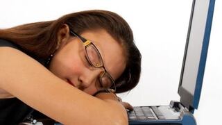 Dormir menos de cinco horas diarias deteriora la salud física y mental