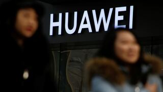 Trump amenaza con no compartir información con aliados relacionados con Huawei