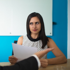 Soy CEO y he contratado a muchos: estas son las dos red flags que me alertan sobre candidatos problemáticos