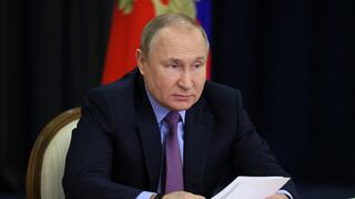 Vladimir Putin firma ley que elimina límite de edad para servir en el Ejército