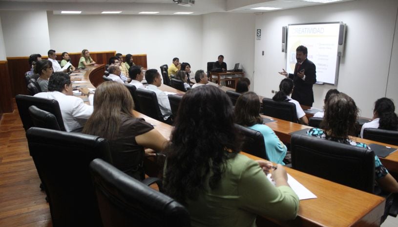 Actualización de conocimientos y mayor empleabilidad son los motivos que impulsan a los profesionales a llevar un programa de posgrado. (Foto: El Comercio / Referencial)