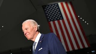 Lazos con Obama complican relación de Biden con hispanos