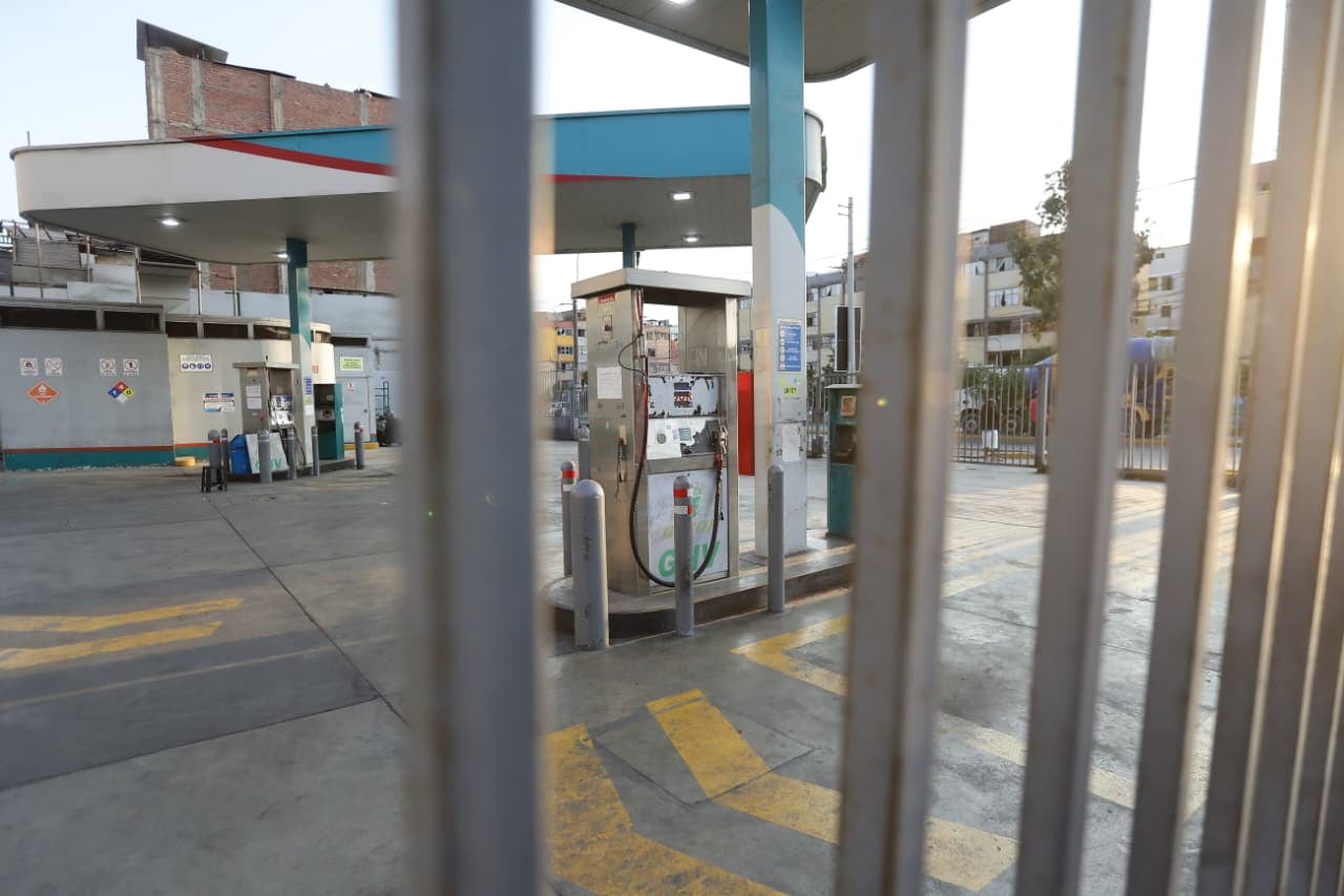 El alza en los combustibles se produce tras el desabastecimiento de gas natural vehicular (GNV) ocasionado por la deflagración registrada en los ductos de la empresa Transportadora de Gas del Perú (TGP). Foto: GEC.
