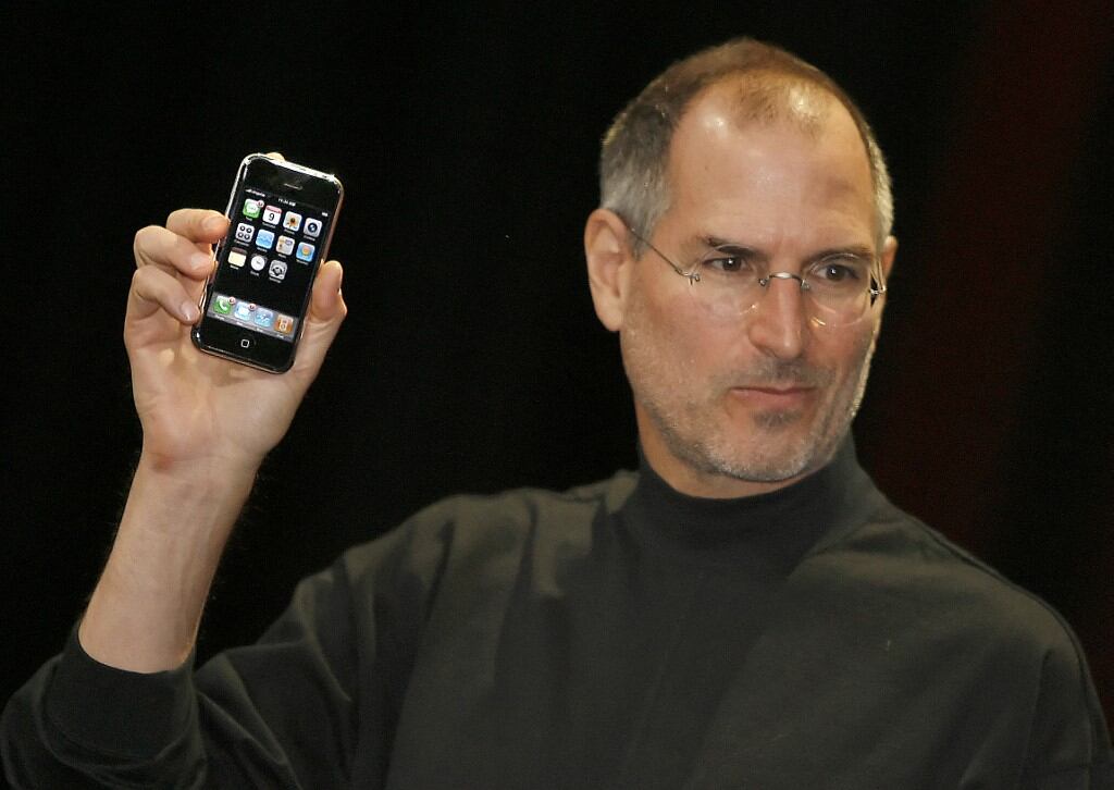 La cita del día de Steve Jobs invita a valorar las relaciones que crecen con los años. | Crédito: TONY AVELAR / AFP