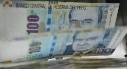 Aumentan inversores en fondos mutuos pese a incertidumbre electoral, ¿a qué se debe?