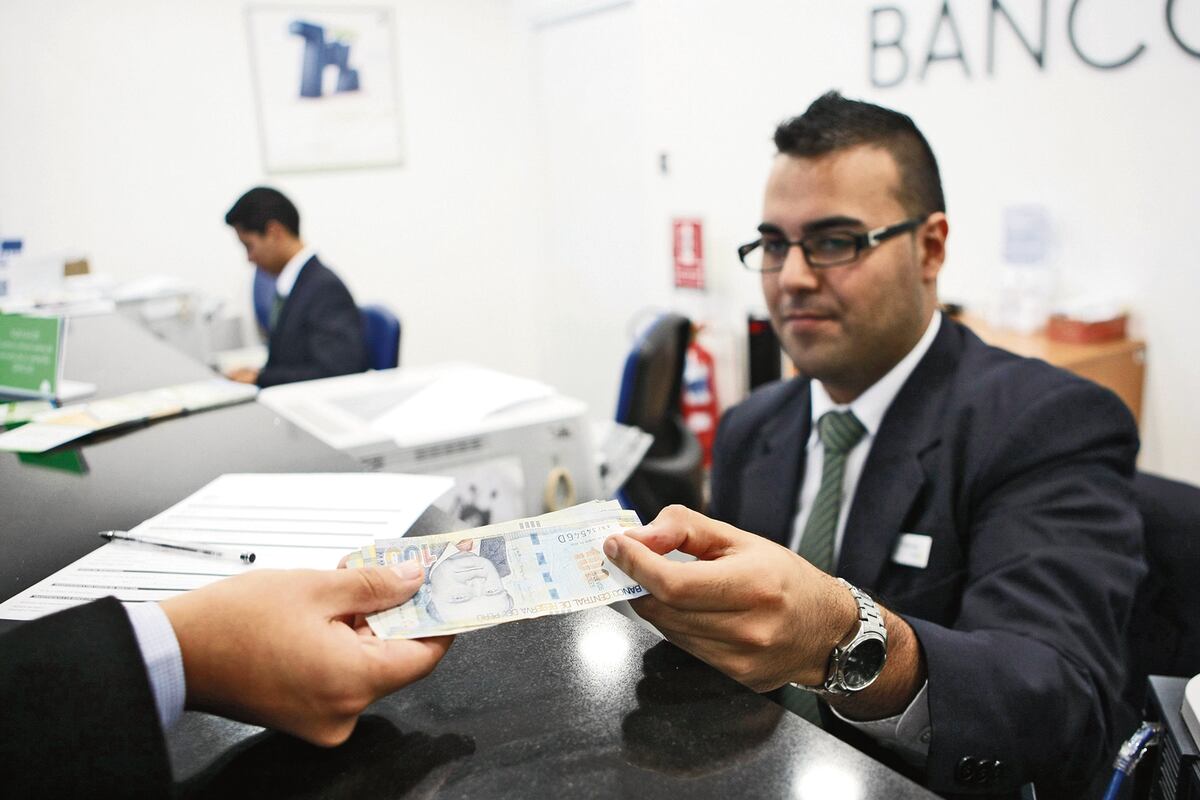 Bancos podrán lanzar paquetes de beneficios y servicios: ¿qué pagarán clientes?
