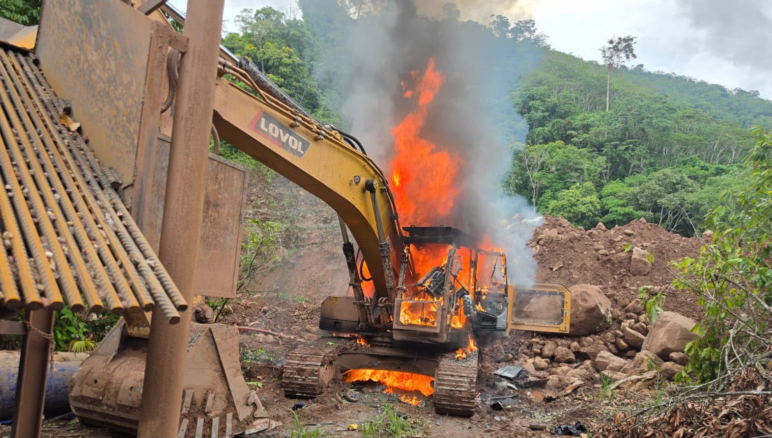 Minería ilegal: PNP afecta bienes por más de S/ 6.2 millones en operativos en Junín y Madre de Dios